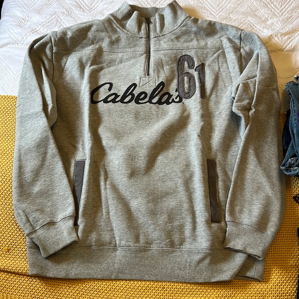 Cabelas three-quarter zip gray sweatshirt